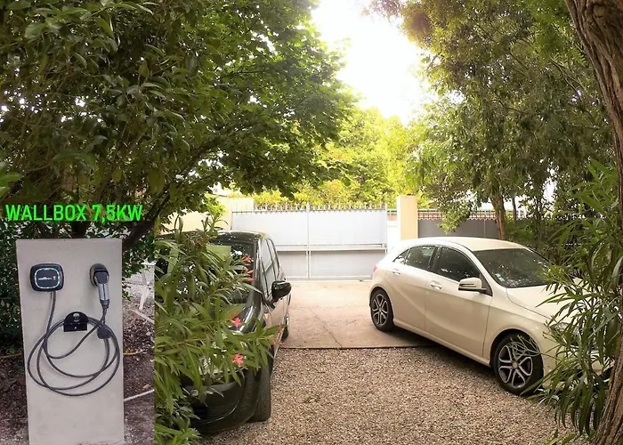 La Carcassonne, D Hotes, B&b, Face A La Cite Medievale Отель типа 