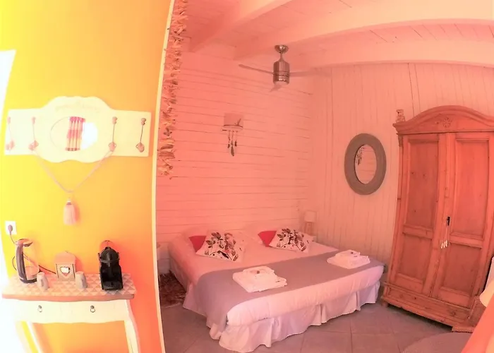 Panzió La Carcassonne, D Hotes, B&b, Face A La Cite Medievale